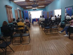 Encuentro con dirigentes de organizaciones de la sociedad civil.