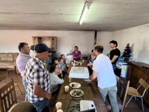 Taller con vecinos y vecinas de Santa Sofía